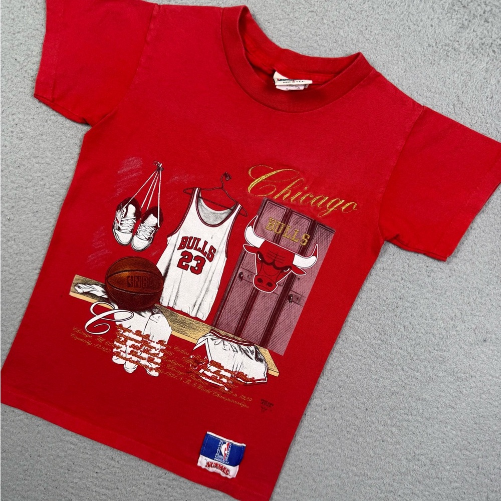 Kids Vintage 90s Chicago Bulls Michael Jordan Nutmeg Locker Room T-Shirt